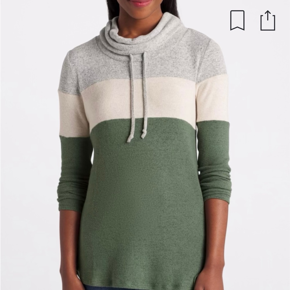 Market and Spruce Cowl Neck shirt